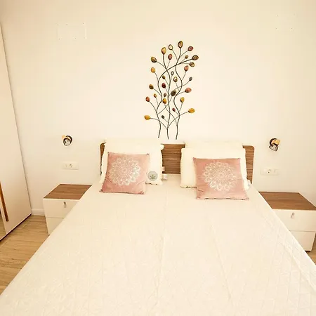 Ika-hills With Beautiful Seaview, Whirlpool And Parking Apartment