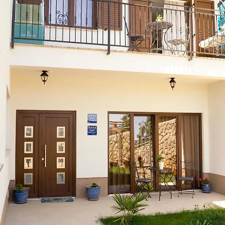 Ika-hills With Beautiful Seaview, Whirlpool And Parking