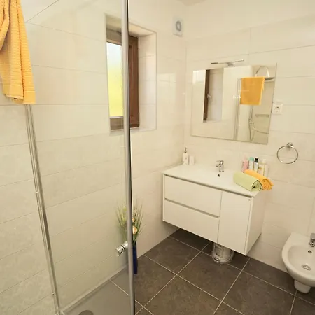 Ika-hills With Beautiful Seaview, Whirlpool And Parking Apartment