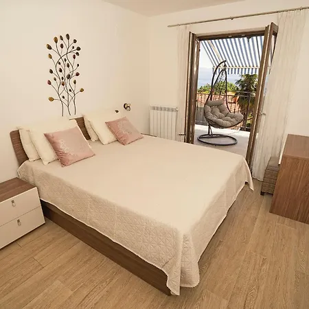Ika-hills With Beautiful Seaview, Whirlpool And Parking Apartment *